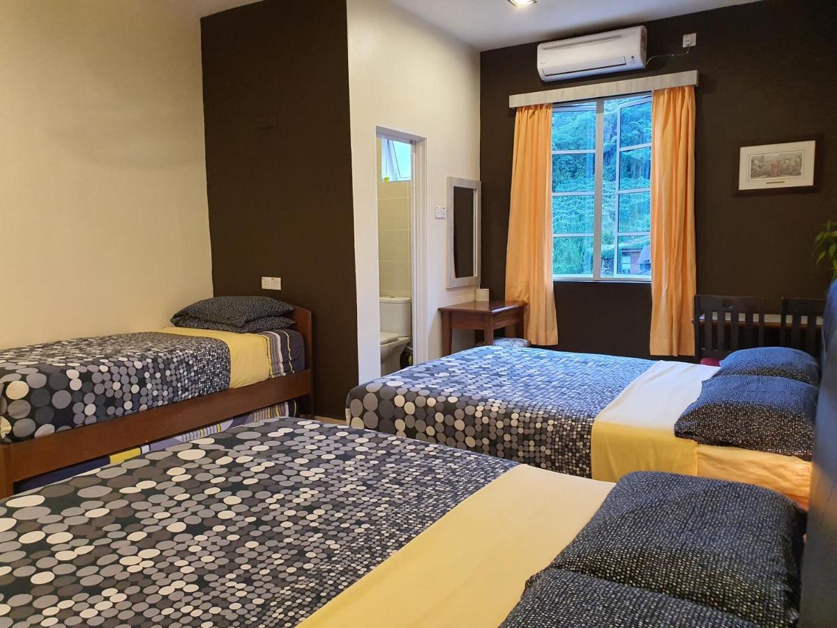 Fathers Guesthouse Bungalow Cameron Highlands Exterior foto